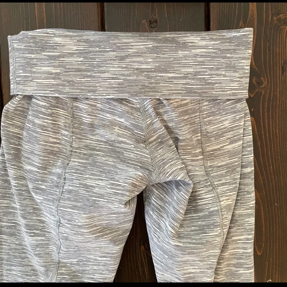 Lululemon Wunder Under SE Scallop Wee Are From Space Nimbus Battleship - Picture 8 of 12